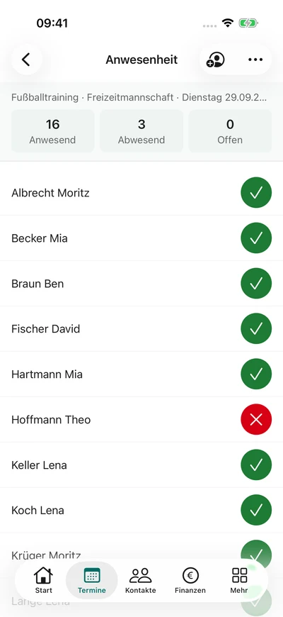 Anwesenheit abhaken – iPhone, Originalaufnahme mit fiktiven Vereinsdaten.