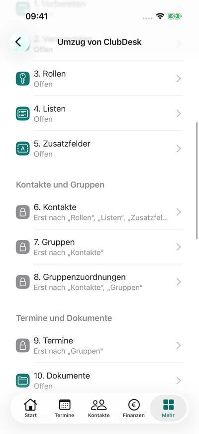Umzug Schritt für Schritt · Kontakte vorbereiten – iPhone, Originalaufnahme mit fiktiven Vereinsdaten.