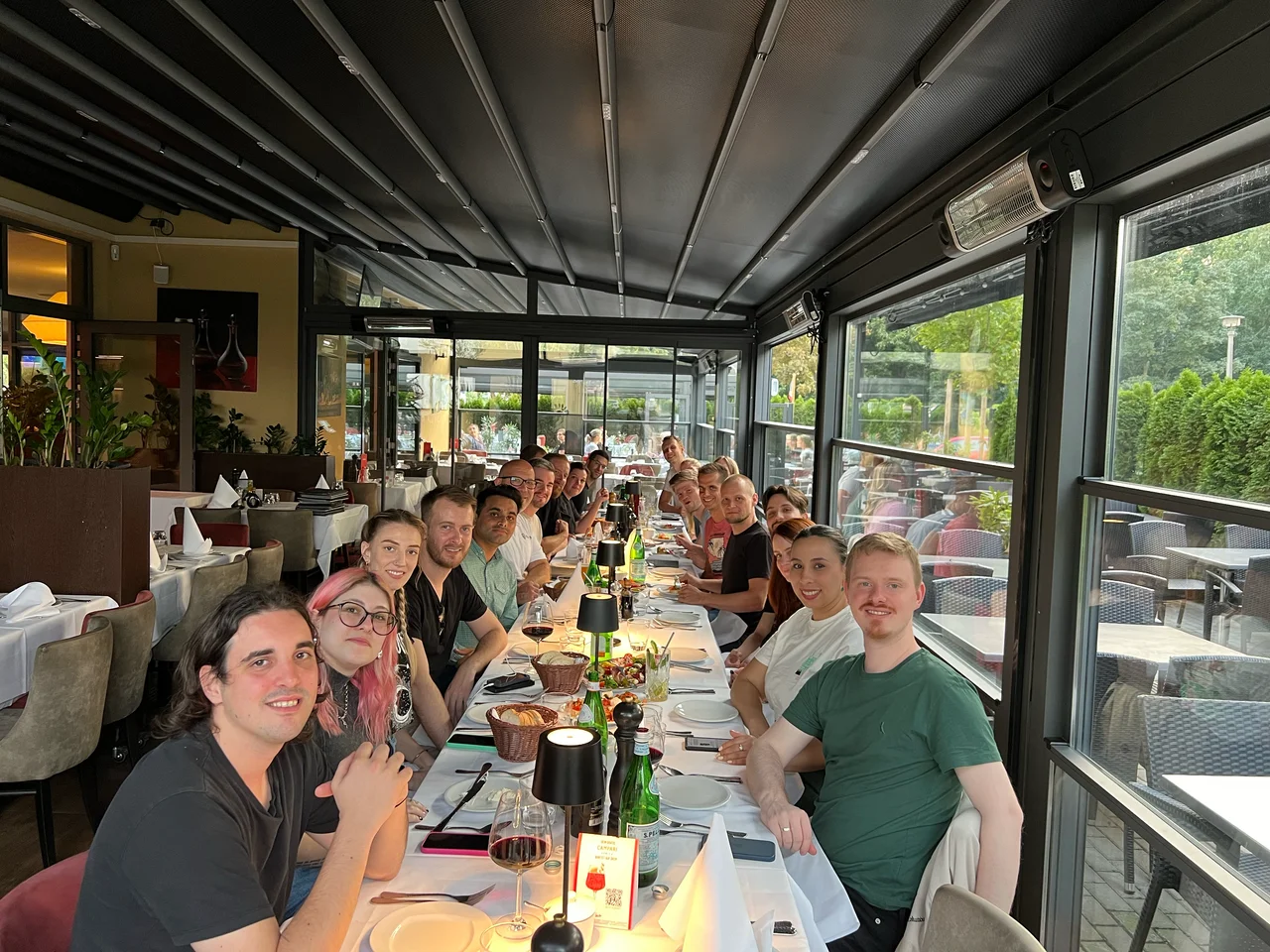 Das campai-Team bei einem gemeinsamen Essen